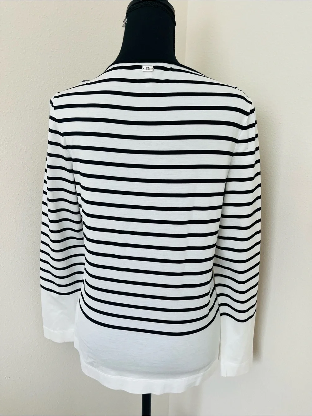 Escada luxurious stripes